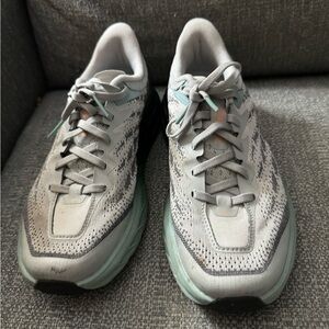 Hoka- w7, worn 2x. They look and wear brand new!!!